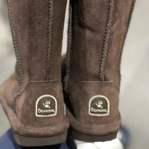 Dark chocolate Bearpaw boots